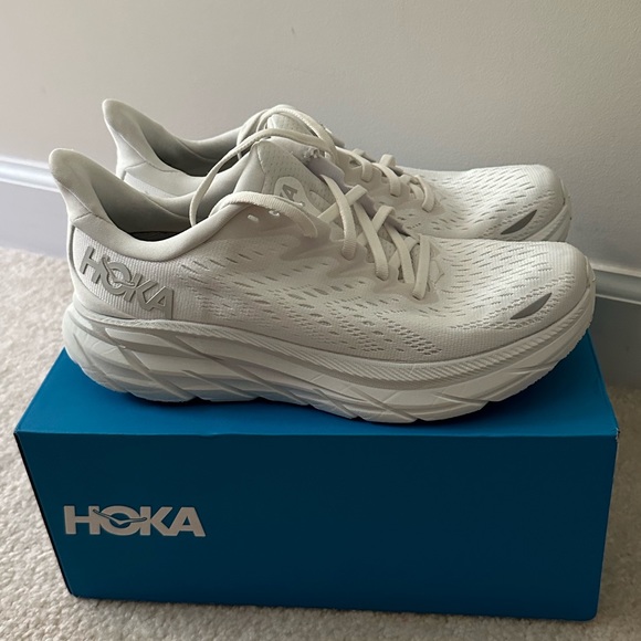 Hoka Clifton 8 All White - Picture 1 of 4